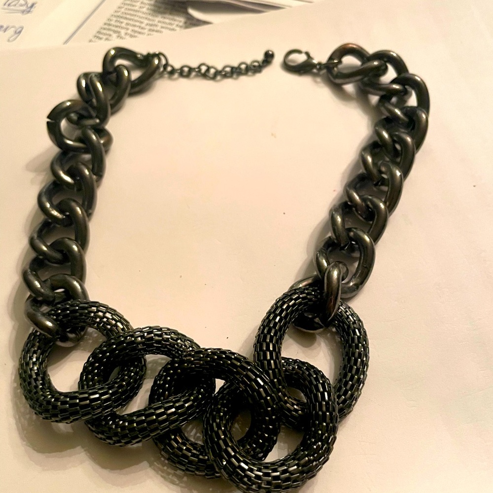 Women’s necklace